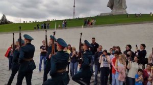 Смена караула. Мамаев Курган