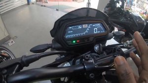 BAJAJ PULSAR N250 VS DOMINAR 250 🔥- WHAT TO BUY? COMPARISON🤔