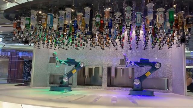 Bionic Bar Royal Caribbean Anthem of the Seas смотреть онлайн