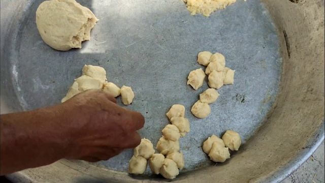 सबसे आसान तरीके से सूजी के गोलगप्पे बनाना सीखो शादी वाले हलवाई से - SUJI GOLGAPPA Recipe