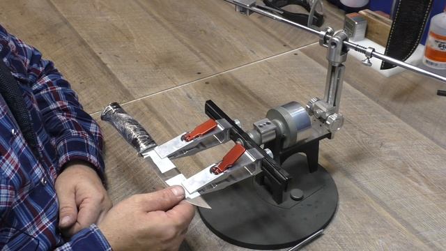 Заточка ножа на новых зажимах для Профиля смотреть онлайн