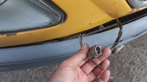 Смотрите как чудо электрики подключают дневные ходовые огни. Про электриков с сто без мозгов.