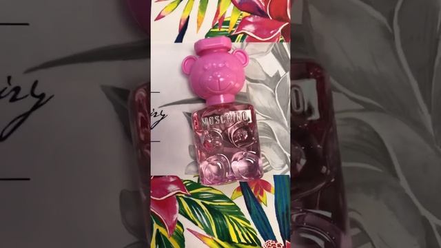 Маленький мишка. Миниатюра туалетной воды Moschino, Toy 2 Bubble Gum #moschino #парфюм #toy2 #short смотреть онлайн