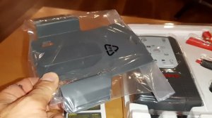Unboxing Bosch C7 Battery Charger
