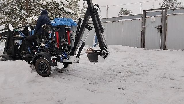 Погрузчик экскаватор. Уборка снега