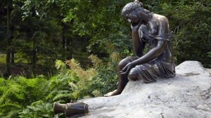 Романс - Царскосельская статуя (Ц.Кюи) поет - Юрий Белоусов