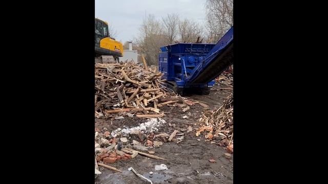 Мобильная дробилка ТОПТЕХНО ТТ 1600 У / Дробление древесных отходов / Дробилка для ТКО, ТБО КГМ