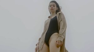 В купальнике НА ветру!.mp4