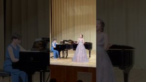 «По сеничкам Дуняшенька гуляла»