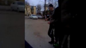 алкашка просит сигарету