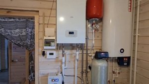 Камин с теплообменником на даче.