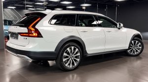 2024 Volvo V90 Cross Country - Визуальный обзор экстерьера и интерьера