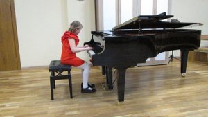 П.Чайковский. Старинная французская песенка. Скробина Дарья, 8 лет, ДХШ "Подлипки", г. Королёв