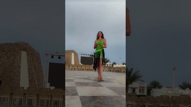 Восточные танцы с НУЛЯ на Красном море Часть 6 / Вращения + связка / Bellydance base + turning