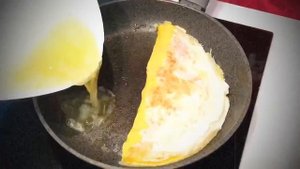 РЕЦЕПТ ИДЕАЛЬНОГО РЕШЕНИЯ ДЛЯ ВАШЕГО ЗАВТРАКА.СЛОЕНЫЙ ОМЛЕТ.