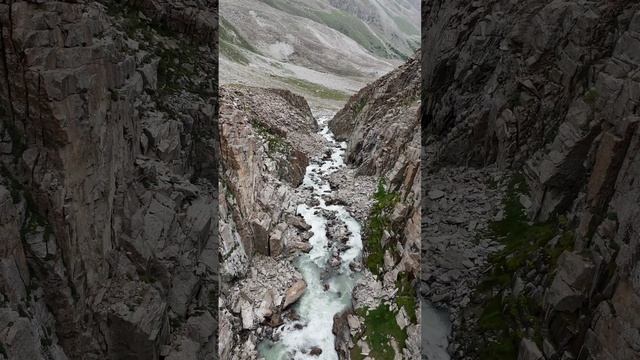 Суровая красота ущелья Акарт