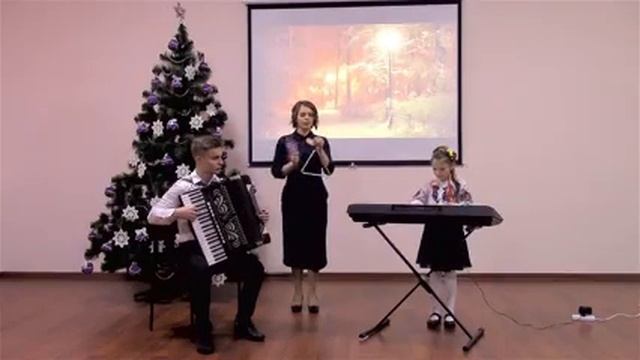 Сімейне тріо: Пуляєва Анна, Пуляєв Кирило, Пуляєва Владислава - "Щедрик" #фестиваль_острів_різдва смотреть онлайн