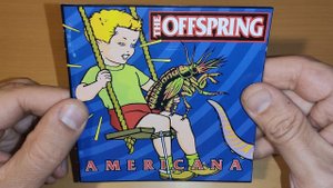 Обзор оформления CD альбома The Offspring - Americana