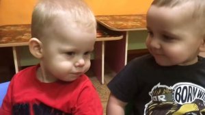 «Передай улыбку» игра в кругу с малышами 1,5-3 года