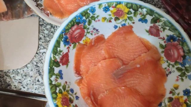 Мы на Кухне  Как мы солили РЫБУ #РЕЦЕПТ #солитьрыбу #какпосолитьрыбу