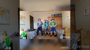3 школяра танцуют под песню UNO