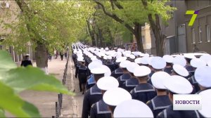 Более тысячи курсантов-моряков прошли торжественным маршем по Одессе