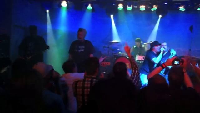 QL feat. Marc Storace - Highway To Hell смотреть онлайн