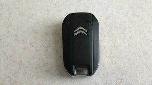 Замена батарейки в пульте Citroen C-Elusee