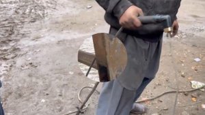 Ремонт крепления рессор на оси прицепа