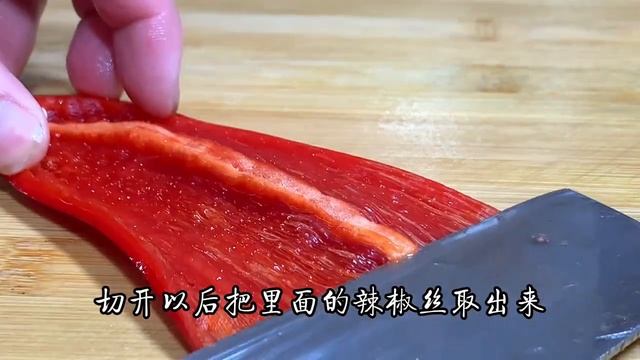 湖南廚師教你西葫蘆炒肉的正確做法，簡法詳細，鮮嫩爽口又好吃【阿朝哥美食 】#西葫蘆 #西葫蘆料理 #西葫蘆食譜 #西葫蘆做法 #西葫蘆煮法