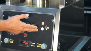 Как приготовить 200 пицц за час используя пресс для пиццы Apach