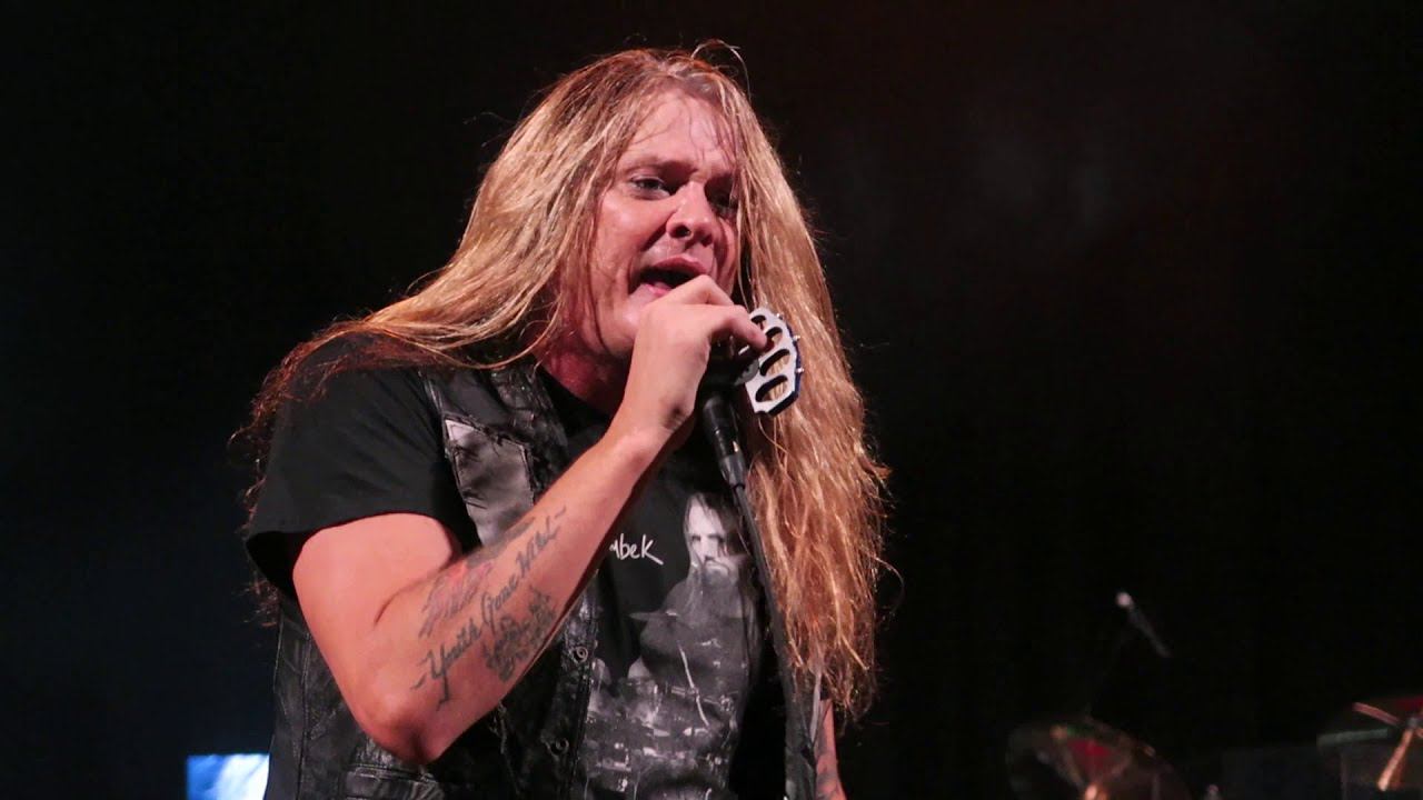 SEBASTIAN BACH - "Rattlesnake Shake" - live @ San Antonio, TX 2019 смотреть онлайн