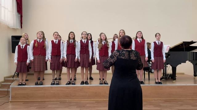 Образцовый концертный хор "Вдохновение" - два фрагмента из вокального цикла " Снежинки" смотреть онлайн