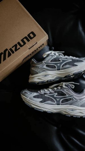 Кроссовки Mizuno Racer - Японские кроссовки с пойзон