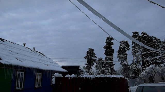 В регионе продолжают восстанавливать электроснабжение населённых пунктов