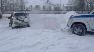 Дорожная полиция оказала помощь во время снегопада в Амурской области