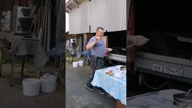 В ГОСТИ ПРИЕХАЛ РОДСТВЕННИК Аркадий #отдыхвдеревне #жизненныеистории #отдых #деревенскаяжизнь