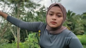 SEJUTA ORANG PASTI TERPESONA MELIHAT KECANTIKAN PERAWAN DESA CANTIK ALAMI DI PELOSOK PEDESAAN SUNDA