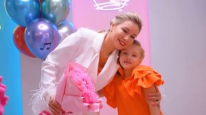 С днем рождения!- исполняет студия детского творчества Мелодия.mp4