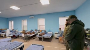 Апти Алаудинов "АХМАТ". Посещение госпиталя.mp4