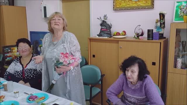 Отмечакм мой день рождения и 8 марта . 08.03.2024.