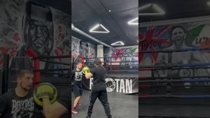 Работа на лапах. Бокс король единоборств.