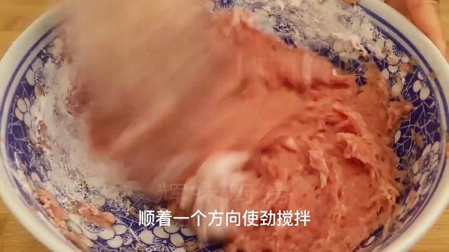 肉丸子湯好吃有訣竅，教你一招，丸子鮮嫩多汁，湯鮮味美不油膩！【輝味廚房】