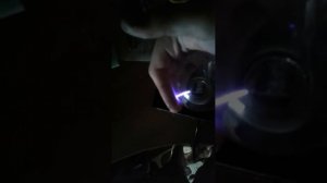 Мой самодельный плазменный шар творит магию!Он сделан из 💡!