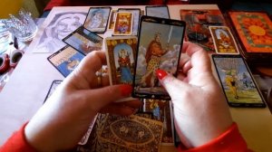 Голикова "Рабочий момент"Очень интересную историю рассказали карты Таро