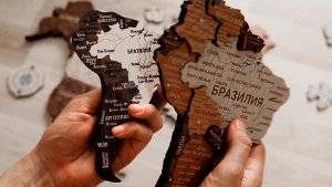 Сравнение карты от МастерКарт и другого бренда с маркетплейса