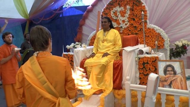 Gurupurnima 2013 with Paramahamsa Vishwananda - 22nd July, 2013