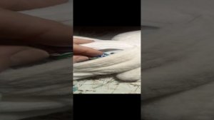 Как поменять батарейки в детской игрушке - ЗАЯЦ.
На видео батарейки ААА.