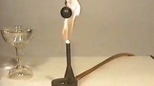 Молекулярная физика Тепловое расширение металла шар и отверстие