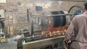 Изготовление бочки для воды на мини заводе в Пакистане
